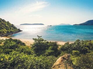 Home 95 VNO-cham-island-1_2zU1Ioi