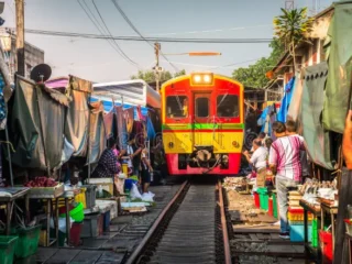 Home 37 train-market