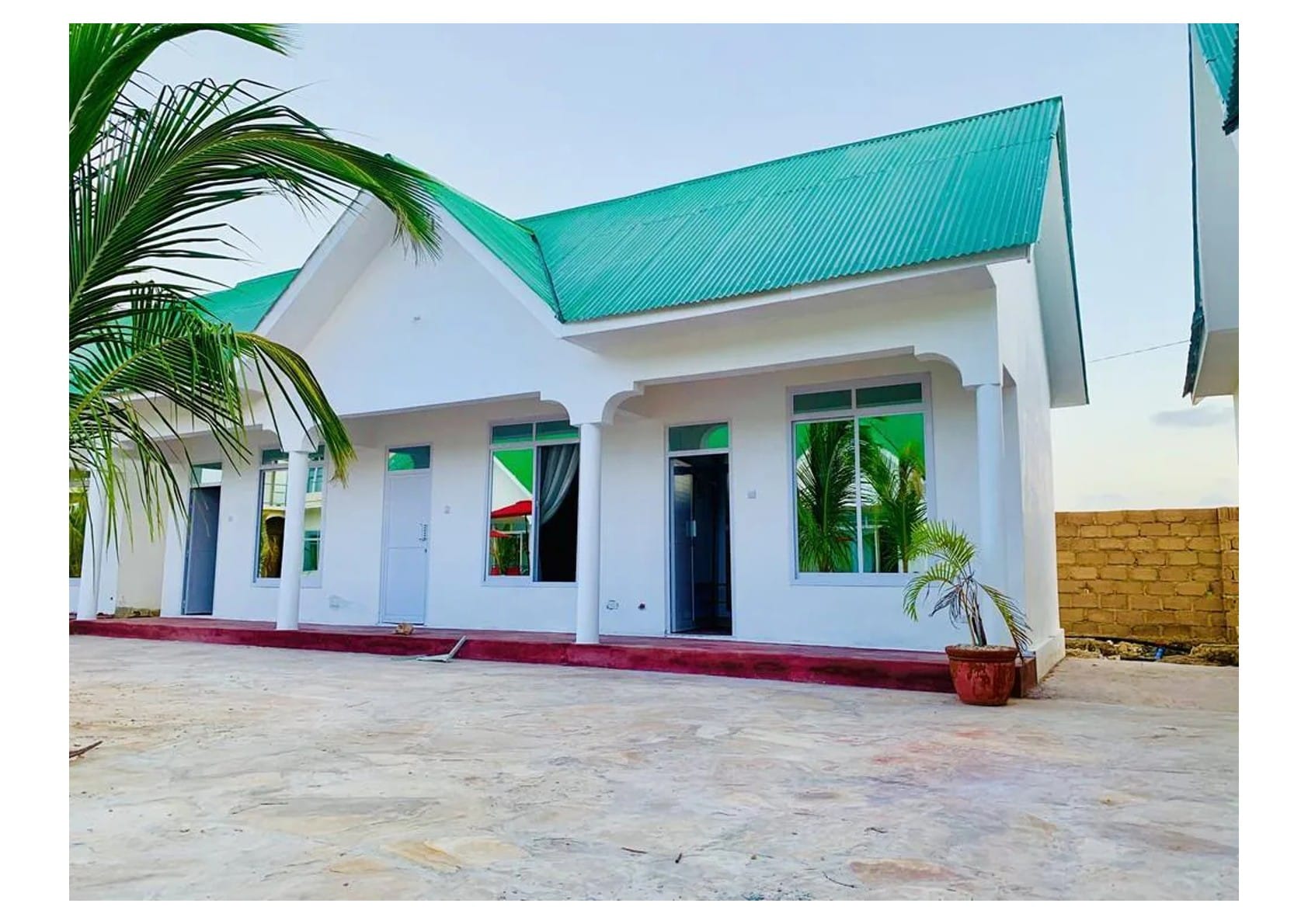 SUNRISE VILLAS